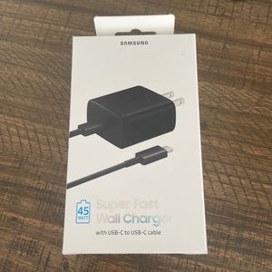 New! 45 watt Samsung wall charger with usb-c
